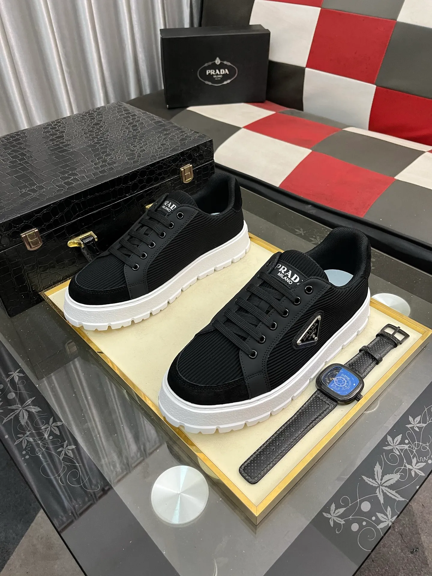 Men's Men's Shoes💰440⌚️⌚️《PRADA*》The latest and most popular casual shoes, top brand [seduce] luxury~purchasing agent, top~quality. [Strong] The upper is made of imported breathable special materials ➕ breathable feet (•) with fine workmanship. Original stylish and stylish soft rubber wear-resistant outsole, light and comfortable on the foot, size: 38-445️⃣colors available